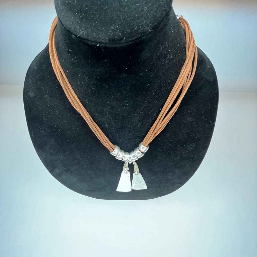 NECKLACE - Picture 11 of 12